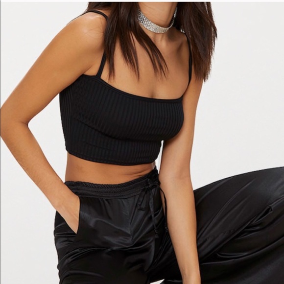 NWT PRETTYLITTLETHING Black Rib Square Crop Top S - Picture 5 of 6